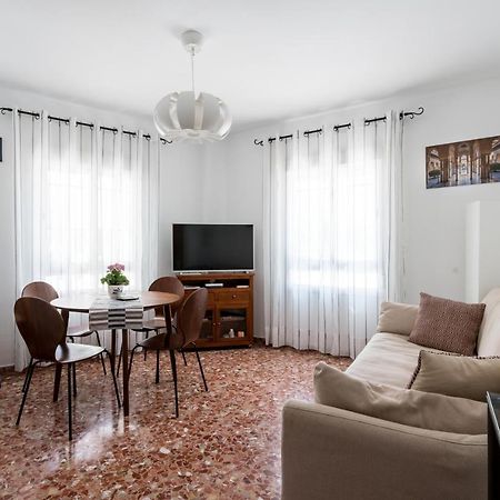 Anna - Triana Apartment เซบีญา ภายนอก รูปภาพ