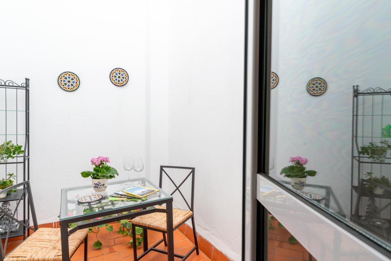 Anna - Triana Apartment เซบีญา ภายนอก รูปภาพ